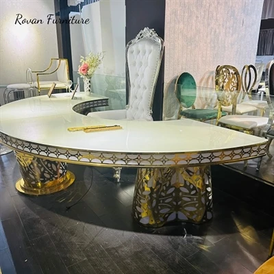 New Arrivals Stainless Steel Serpentine Table