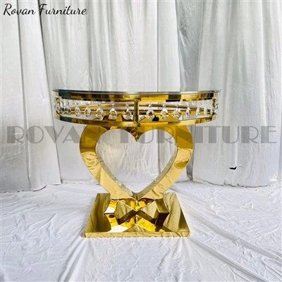Heart Cake Table